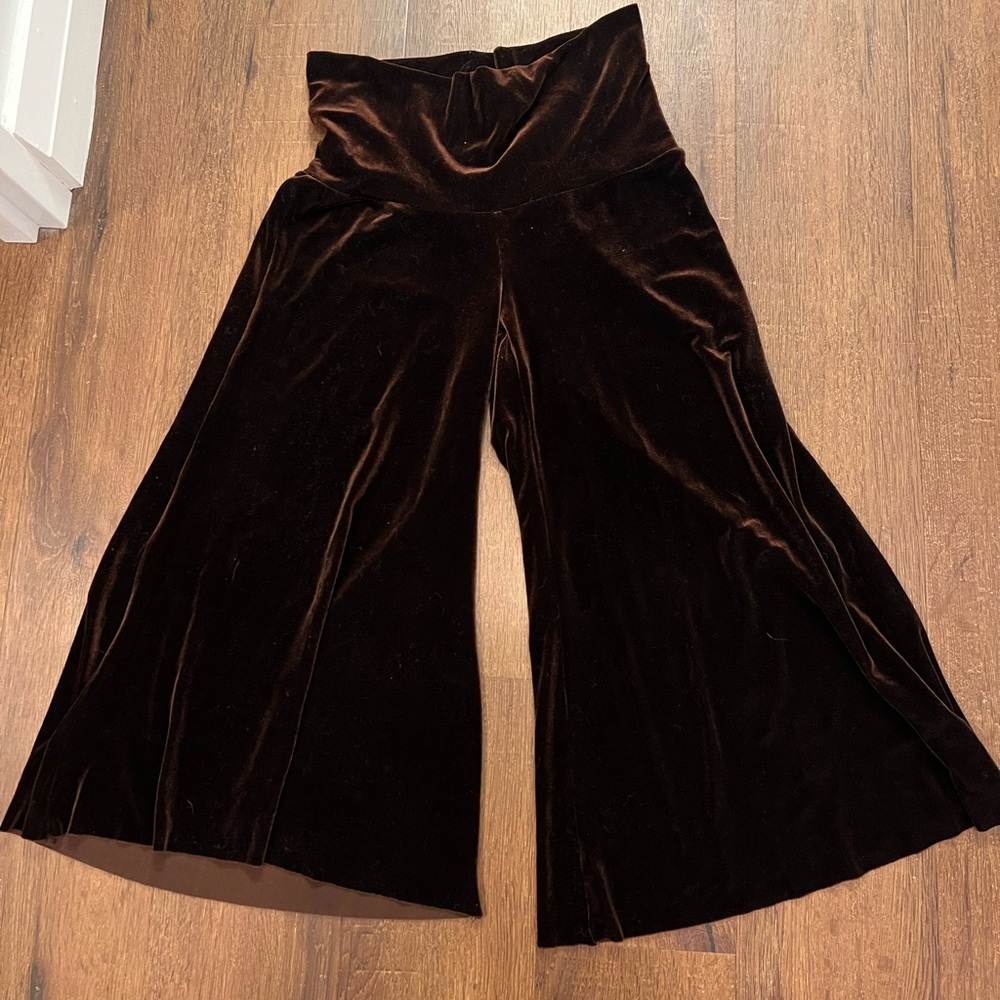 Velvet Capris Flares